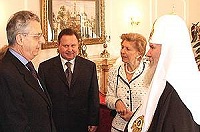 Состоялась встреча Его Святейшества с Послом Франции в России г-ном Жаном Кадэ и Постоянным секретарем Французской академии г-жой Элен Д'Анкос