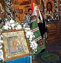 Предстоятель Русской Церкви совершил Божественную литургию в Казанском соборе на Красной площади, отмечающем 10-летие воссоздания