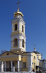 В пятницу Светлой седмицы Святейший Патриарх совершил Божественную литургию в храме прпп. Зосимы и Савватия Соловецких в Гольянове