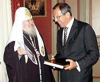 Состоялась встреча Святейшего Патриарха Алексия и Министра иностранных дел России С.В.Лаврова Состоялась встреча Святейшего Патриарха Алексия и Министра иностранных дел России С.В.Лаврова