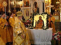 Святейший Патриарх совершил Божественную Литургию в Храме Христа Спасителя и молебен у ковчега с десницей святого Предтечи и Крестителя Господня Иоанна Святейший Патриарх совершил Божественную Литургию в Храме Христа Спасителя и молебен у ковчега с десницей святого Предтечи и Крестителя Господня Иоанна