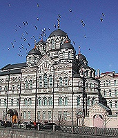 Святейший Патриарх Кирилл совершил Божественную литургию в главном храме Иоанновского монастыря на Карповке