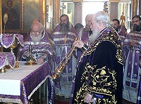 В день воспоминания Тайной Вечери Святейший Патриарх совершил Божественную литургию и чин освящения Мира в Богоявленском кафедральном соборе Москвы В день воспоминания Тайной Вечери Святейший Патриарх совершил Божественную литургию и чин освящения Мира в Богоявленском кафедральном соборе Москвы