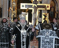 Святейший Патриарх совершил утреню с чтением 12-ти Евангелий Страстей Христовых Святейший Патриарх совершил утреню с чтением 12-ти Евангелий Страстей Христовых