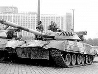 15 лет назад провалилась попытка государственного переворота в России (комментарий в зеркале СМИ)