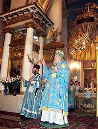 Святейший Патриарх совершил Божественную литургию в храме иконы Божией Матери «Всех скорбящих Радость» на Большой Ордынке Святейший Патриарх совершил Божественную литургию в храме иконы Божией Матери «Всех скорбящих Радость» на Большой Ордынке