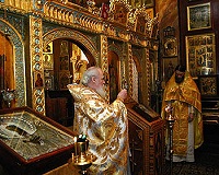 В День своего рождения Святейший Патриарх Алексий совершил Божественную литургию в домовом храме в честь Владимирской иконы Божией Матери в Патриаршей резиденции в Чистом переулке В День своего рождения Святейший Патриарх Алексий совершил Божественную литургию в домовом храме в честь Владимирской иконы Божией Матери в Патриаршей резиденции в Чистом переулке