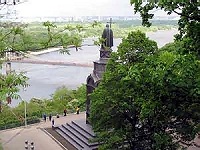 К 150-летию памятника св. Равноапостольному князю Владимиру в Киеве (комментарий в зеркале СМИ)