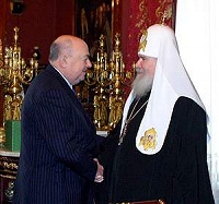 Состоялась встреча Святейшего Патриарха Алексия с первым заместителем мэра Москвы В.И.Ресиным и руководителями строительства Центра православного наследия Состоялась встреча Святейшего Патриарха Алексия с первым заместителем мэра Москвы В.И.Ресиным и руководителями строительства Центра православного наследия