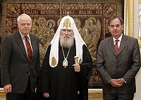 Состоялась встреча Святейшего Патриарха Алексия с Комиссаром по правам человека Совета Европы г-ом Альваро Хиль-Роблесом и его преемником на должность г-ом Томасом Хаммарбергом Состоялась встреча Святейшего Патриарха Алексия с Комиссаром по правам человека Совета Европы г-ом Альваро Хиль-Роблесом и его преемником на должность г-ом Томасом Хаммарбергом