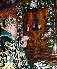 В праздник Святой Троицы Предстоятель Русской Православной Церкви совершил богослужения в Троицком соборе Троице-Сергиевой Лавры В праздник Святой Троицы Предстоятель Русской Православной Церкви совершил богослужения в Троицком соборе Троице-Сергиевой Лавры