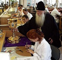 Участники Архиерейского Собора посетили художественно-производственное предприятие Русской Православной Церкви «Софрино»