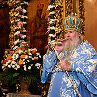 В канун праздника Казанской иконы Божией Матери Святейший Патриарх Московский и всея Руси Алексий II совершил Всенощное бдение в Петропавловском соборе Казани В канун праздника Казанской иконы Божией Матери Святейший Патриарх Московский и всея Руси Алексий II совершил Всенощное бдение в Петропавловском соборе Казани
