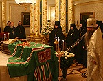 В Патриаршей резиденции в Переделкино совершено богослужение у гроба с телом почившего Святейшего Патриарха Алексия