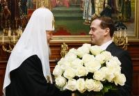 Председатель Правительства РФ Д.А. Медведев поздравил Святейшего Патриарха Кирилла с пятилетием интронизации