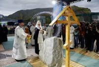Предстоятель Русской Церкви совершил освящение закладного камня в основание храма на Кировском руднике