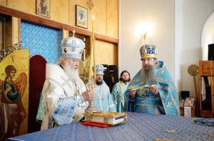 В праздник Казанской иконы Божией Матери Предстоятель Русской Церкви совершил Литургию в Казанской пустыни в Шамордино