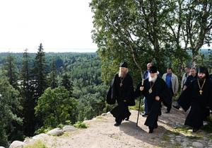 Святейший Патриарх Кирилл посетил скиты Соловецкого монастыря на острове Анзер