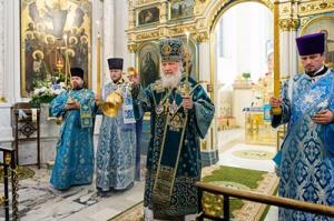 В канун праздника Покрова Пресвятой Богородицы Святейший Патриарх Кирилл совершил утреню всенощного бдения в Свято-Духовом соборе Минска