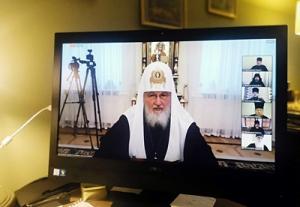 Святейший Патриарх Кирилл: Мы не должны оставлять без пастырской заботы множество людей, вовлеченных в социальные сети