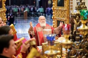 В Неделю святых жен-мироносиц Святейший Патриарх Кирилл совершил Литургию в Храме Христа Спасителя
