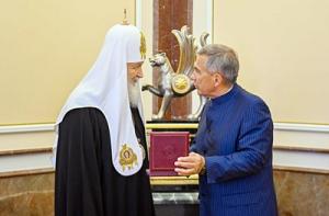 Святейшему Патриарху Кириллу вручена государственная награда Республики Татарстан орден Дружбы («Дуслык»)