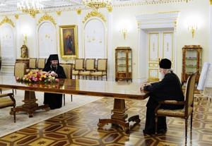 Святейший Патриарх Кирилл принял председателя Экспертного совета по взаимодействию с исламским миром иеромонаха Григория (Матрусова)